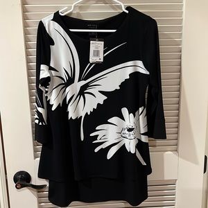 NWT (M) EVA VARRO Black & White 3/4 length sleeve. Butterfly/Flower